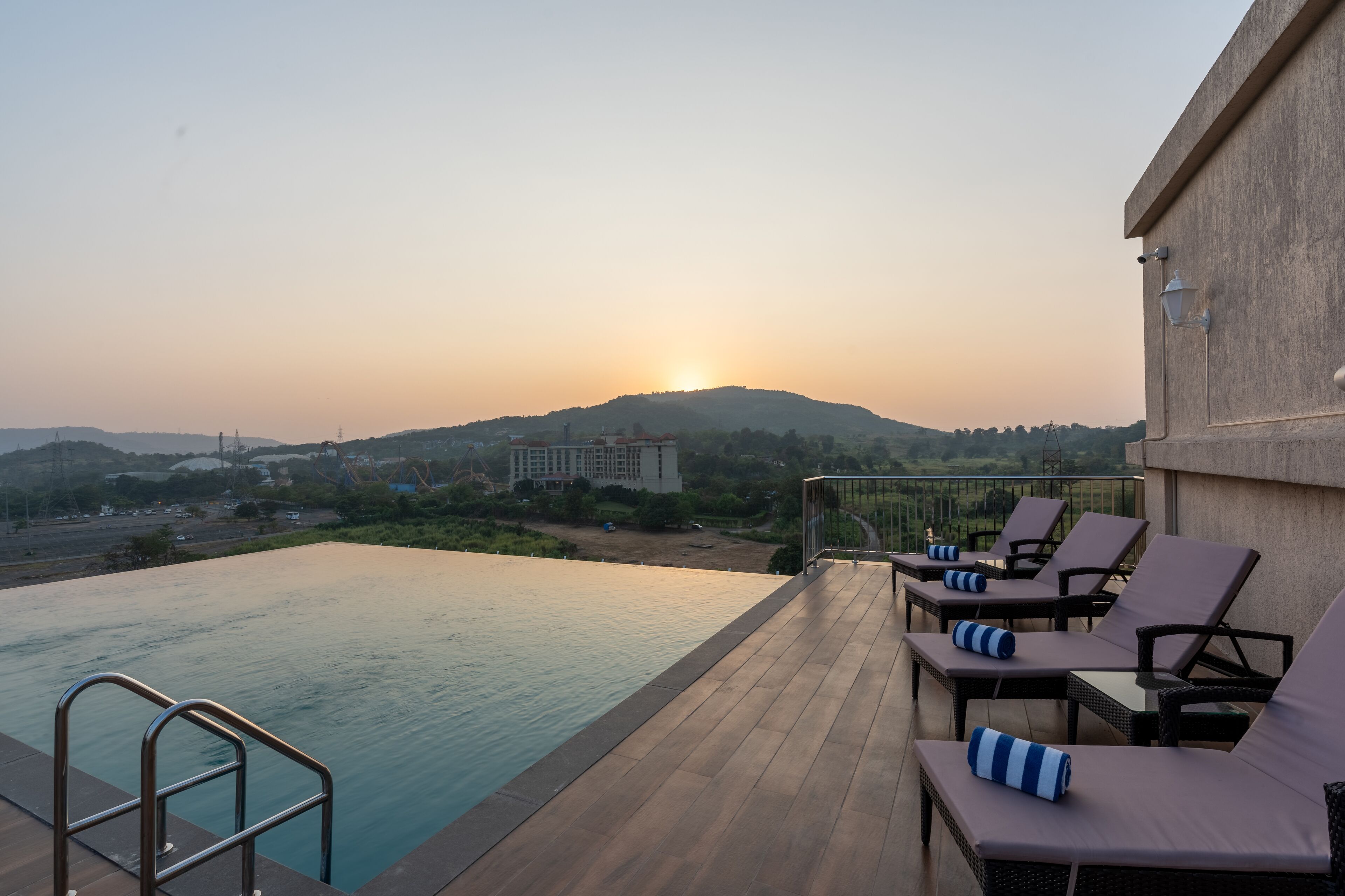 Mastiff Grand The Sia Palace Suites & Banquets