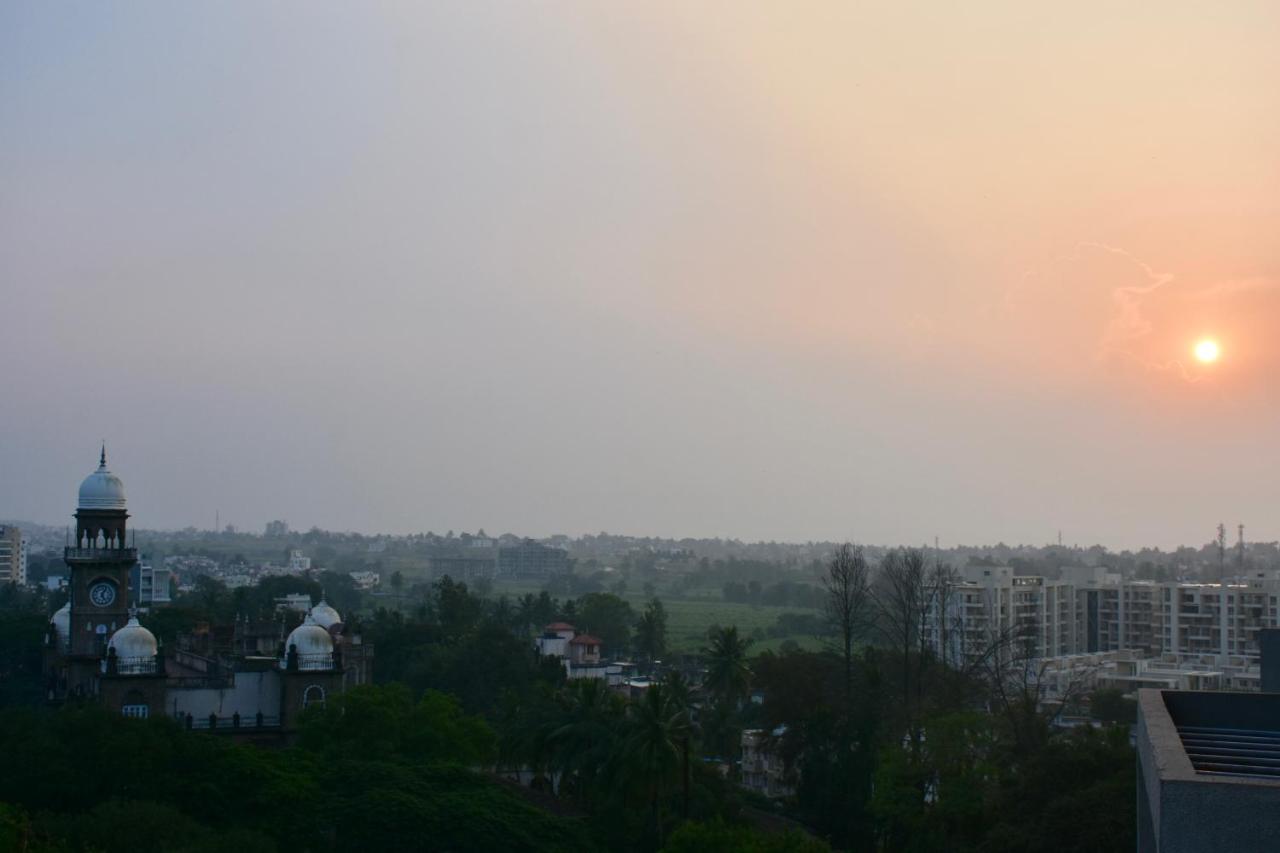 Grey Stone Lakefront Penthouse
