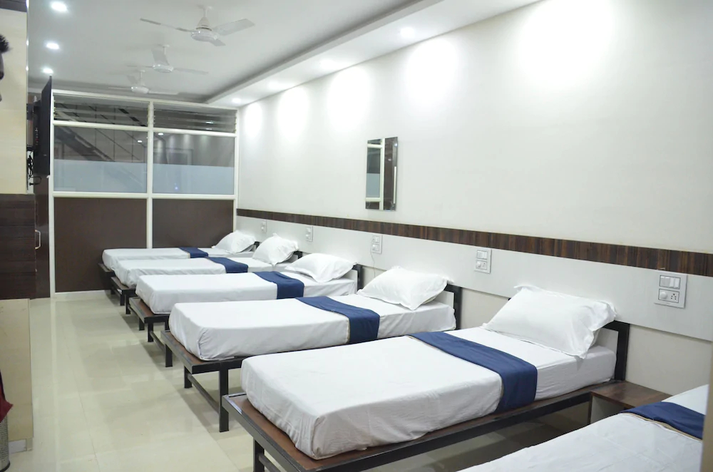 Hotel Royal Treat
