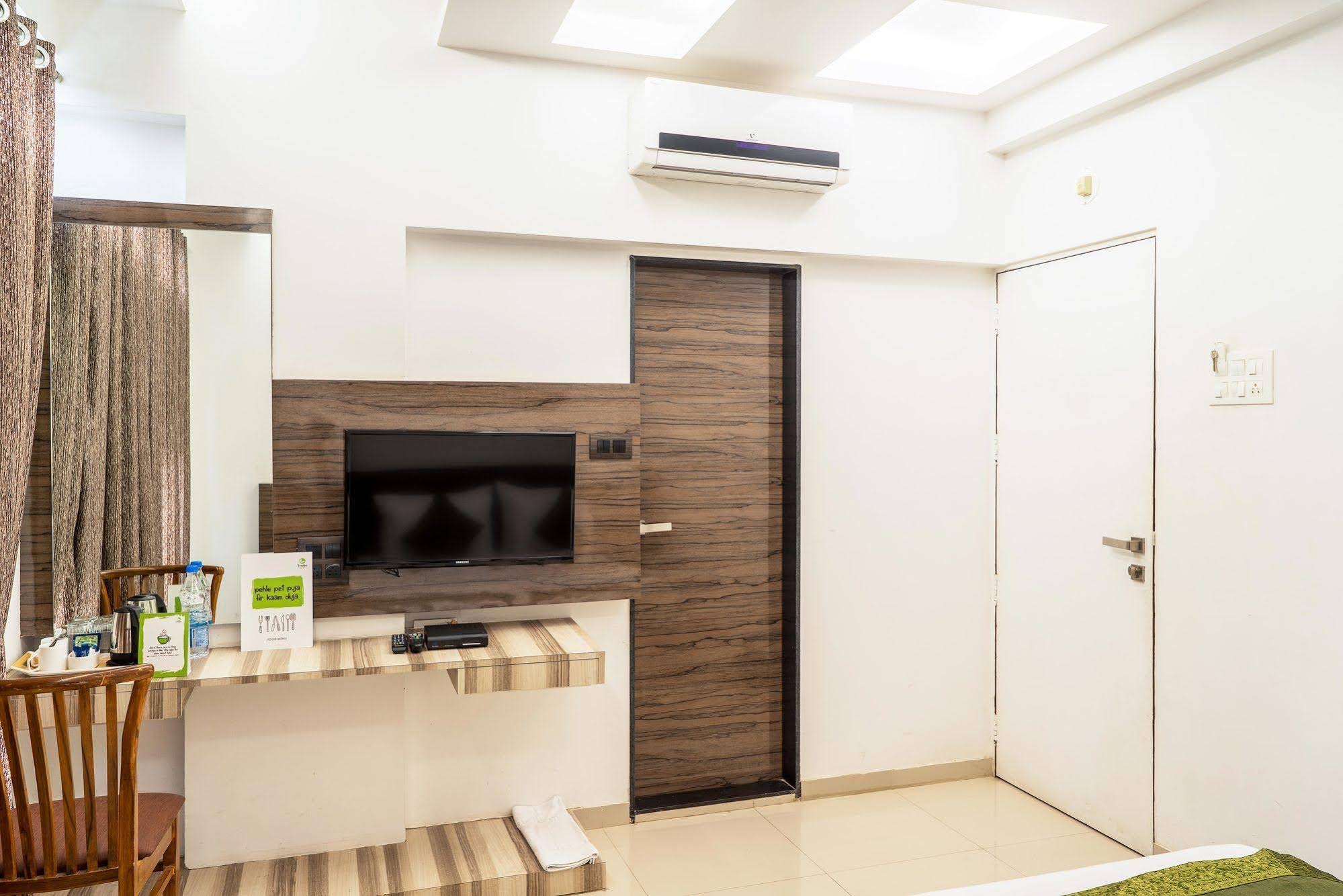 Treebo House Khas