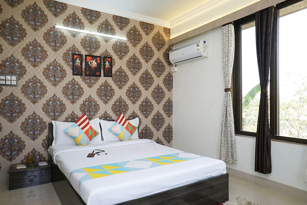 OYO Home 22738 Gorgeous 4BHK Lonavala