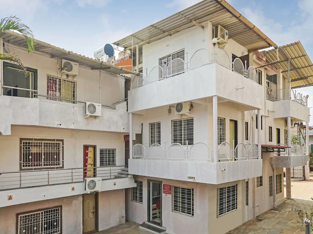 Hotel Gurukrupa by OYO Rooms
