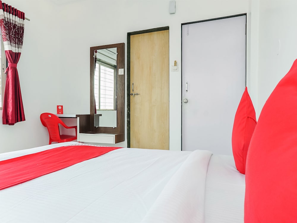 Hotel Gurukrupa by OYO Rooms