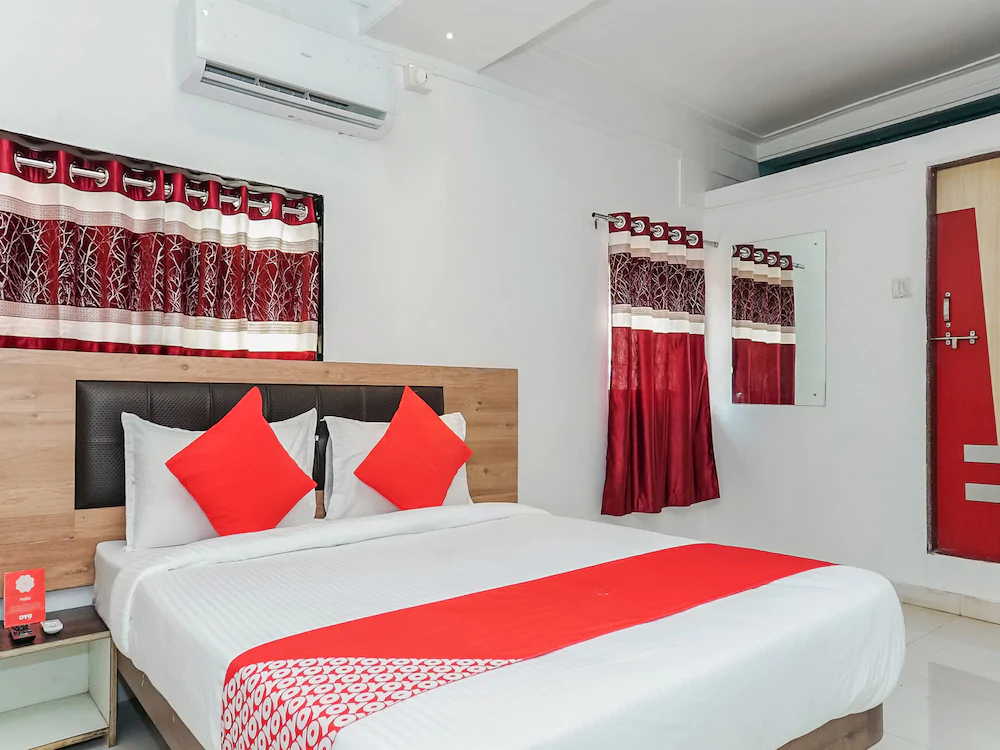 Hotel Gurukrupa by OYO Rooms