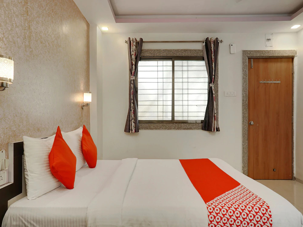 Orient Bay Inn By OYO Rooms