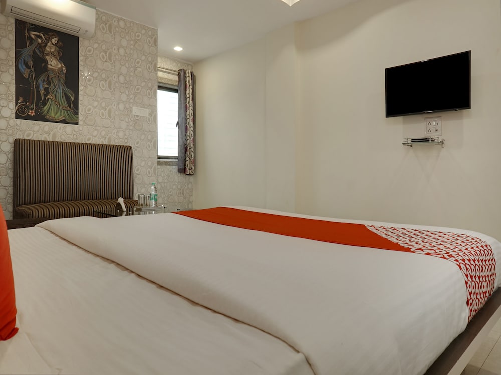 Orient Bay Inn By OYO Rooms