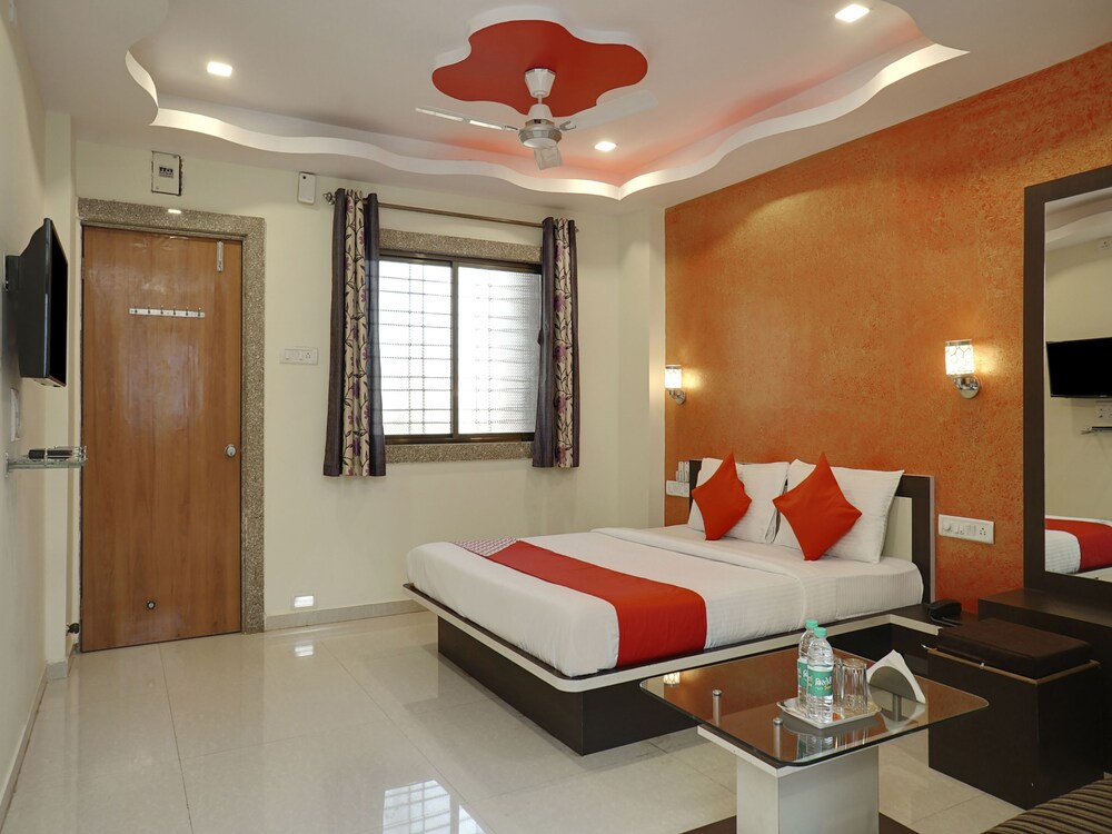 Orient Bay Inn By OYO Rooms