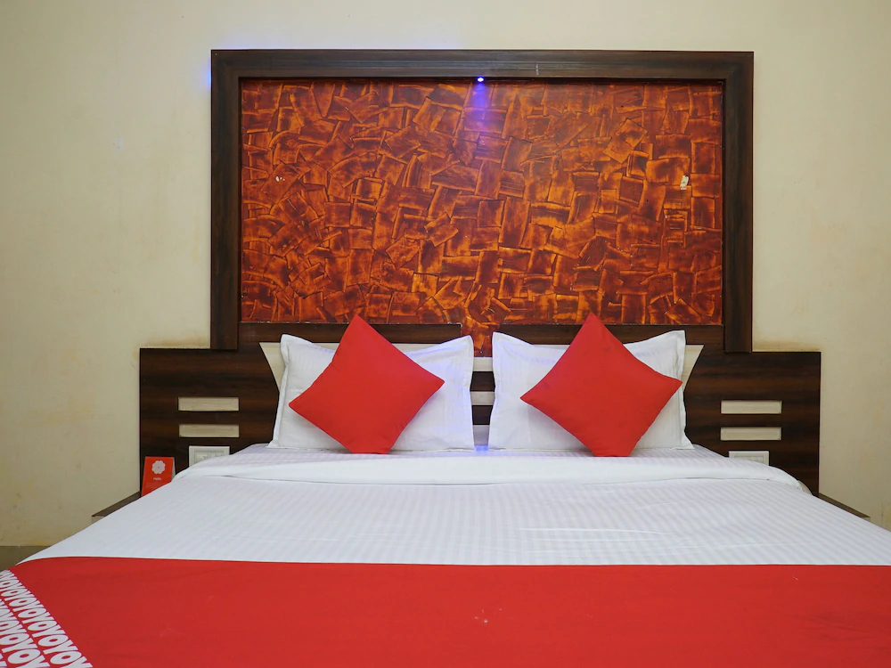 Shivneri Motels by OYO