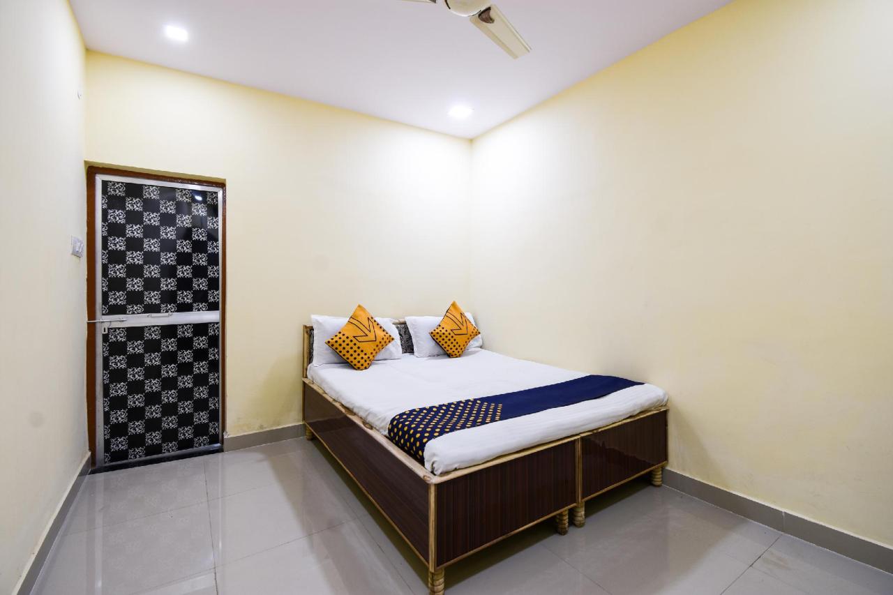 Gaurav Guest House by OYO Rooms