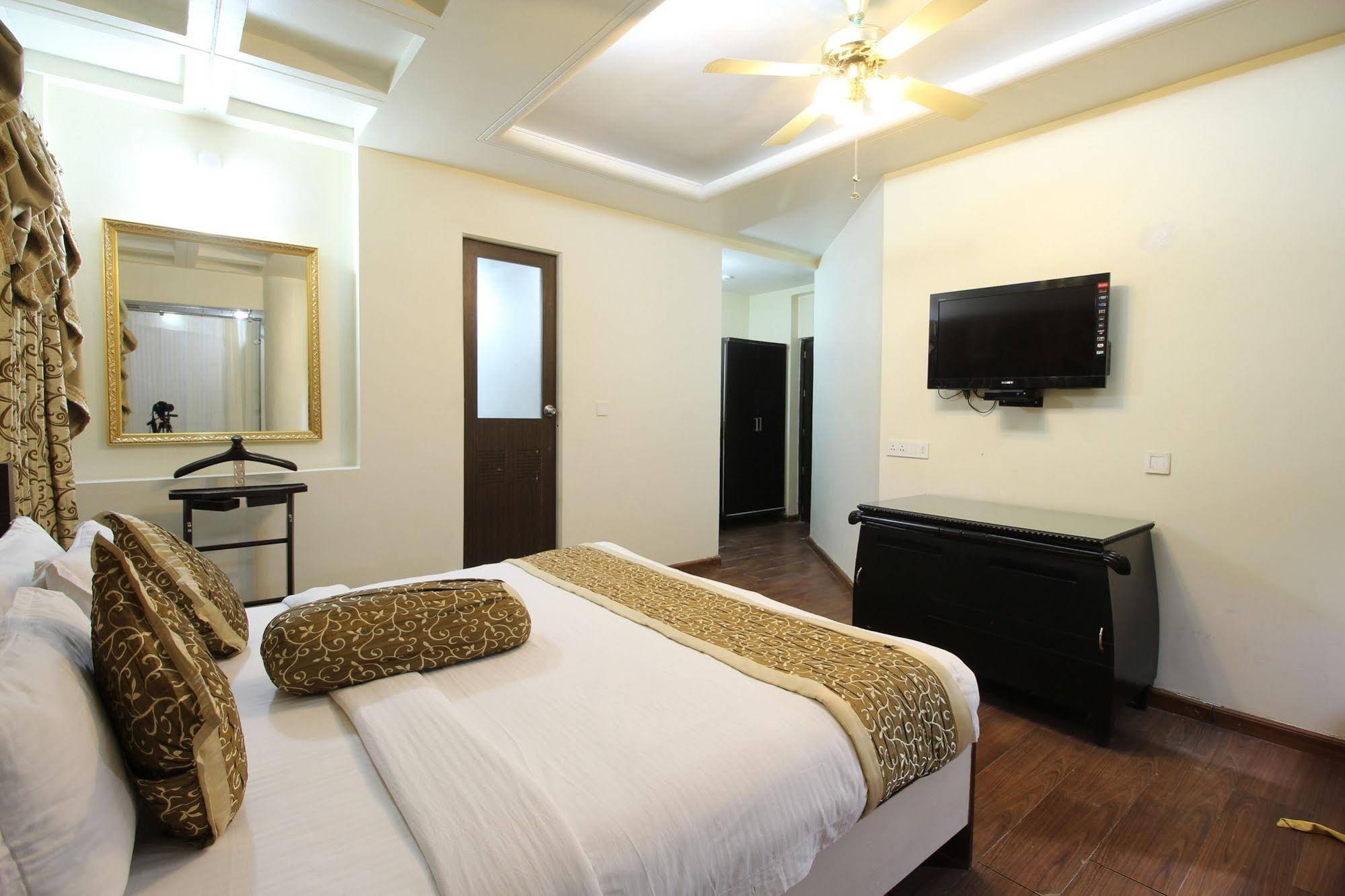 Hotel Ashok