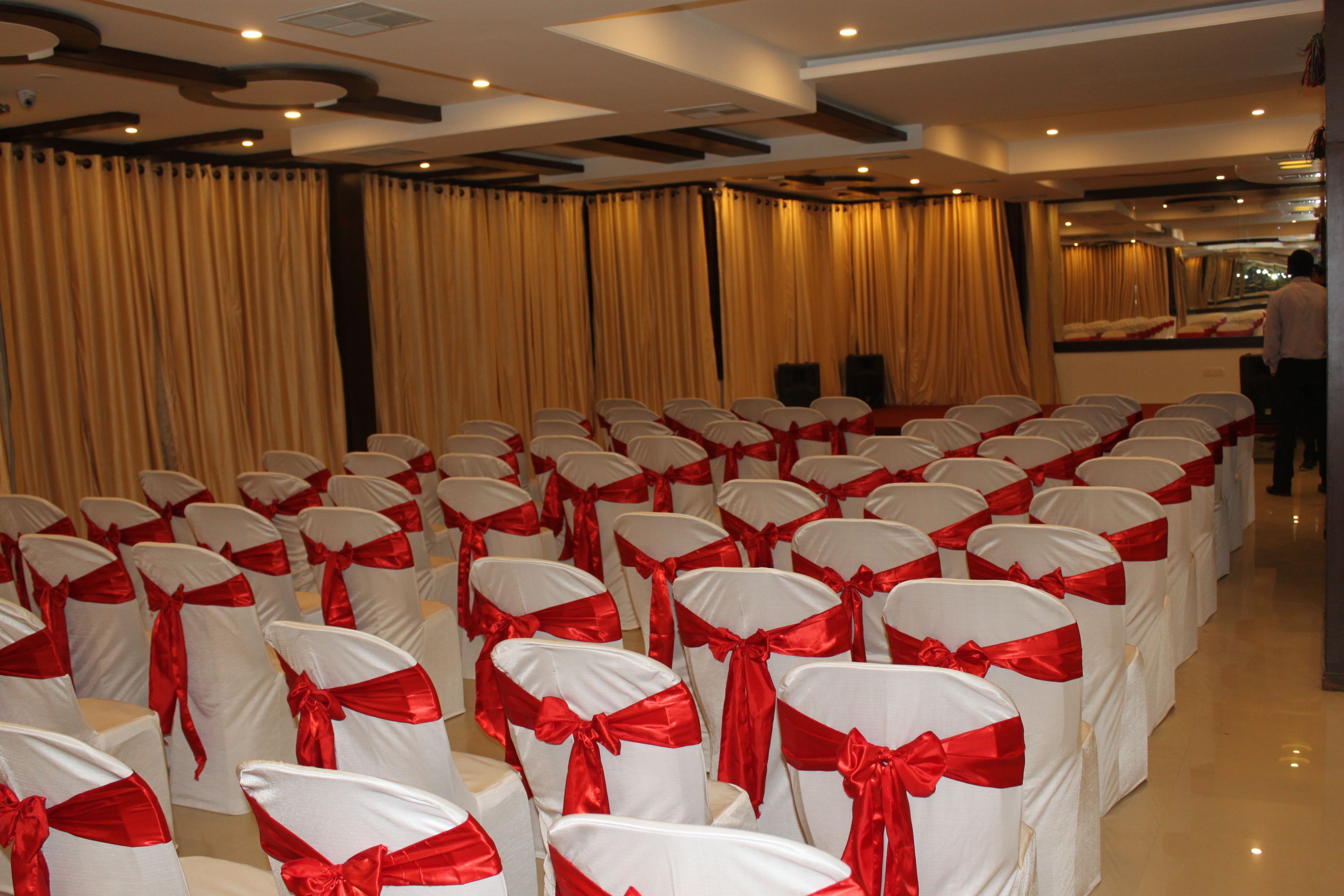 Hotel Loharkars by JK Rooms