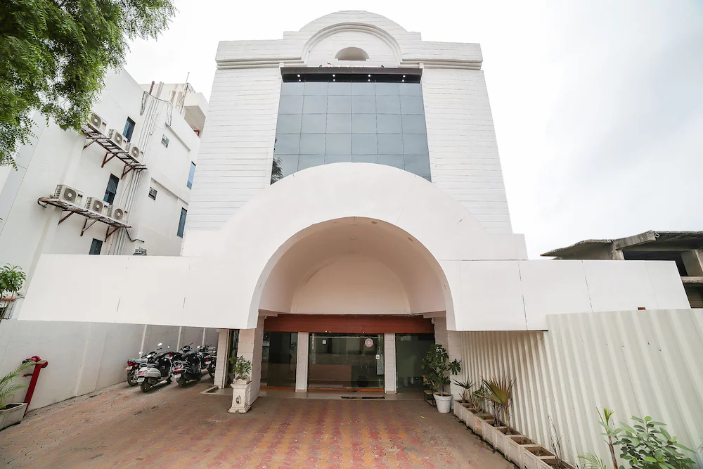 OYO Townhouse 155 Hotel Satya