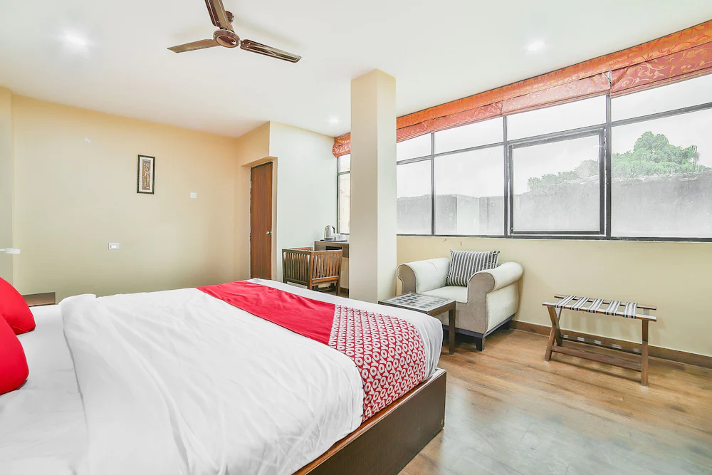 OYO Townhouse 155 Hotel Satya