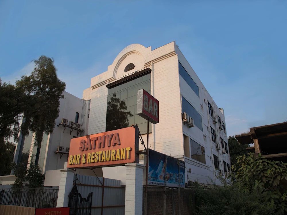 OYO Townhouse 155 Hotel Satya