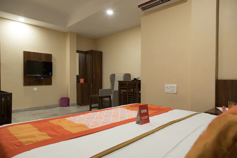 OYO Townhouse 155 Hotel Satya