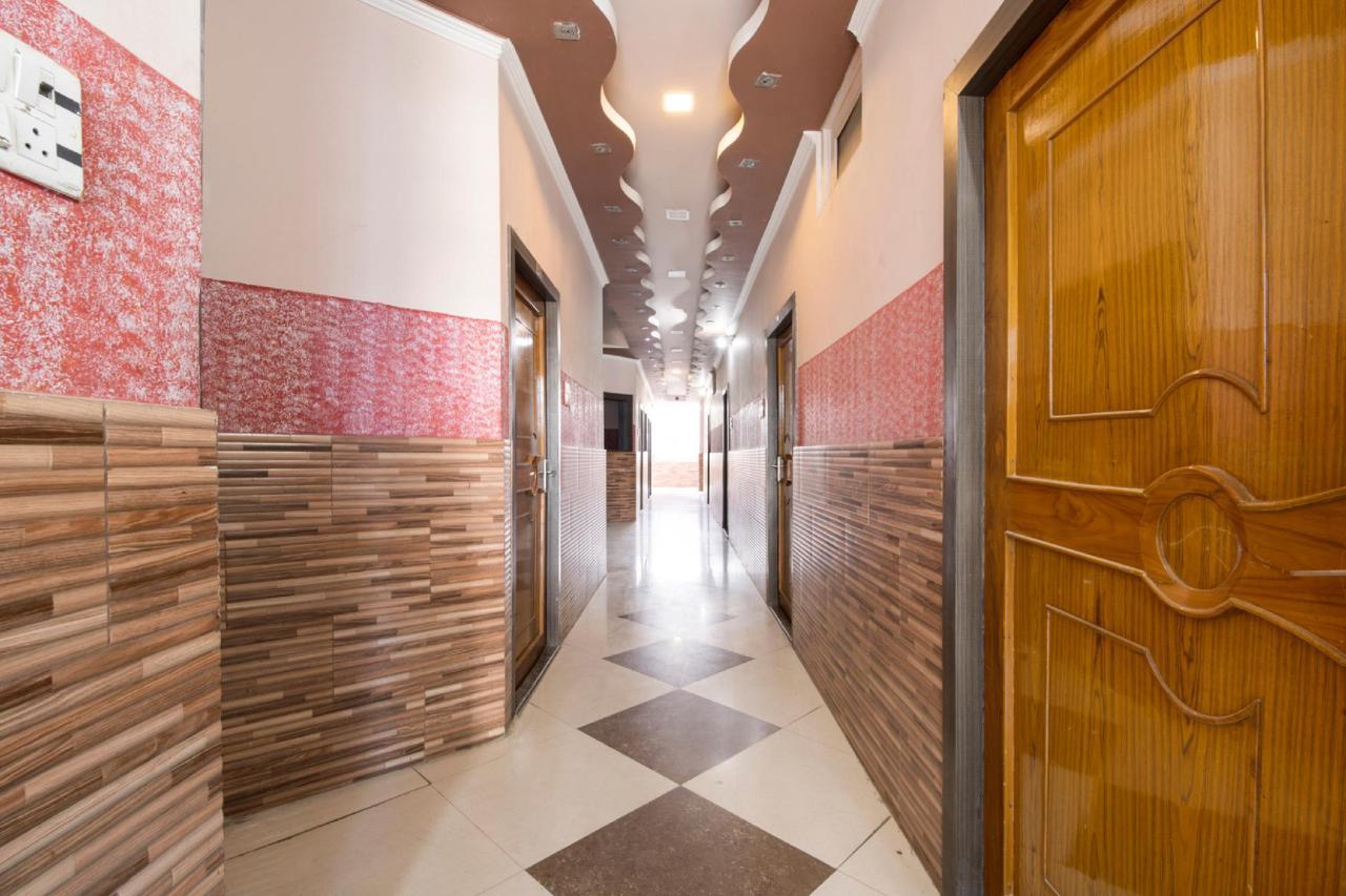 Hotel The 7 Days Restaurant by OYO Rooms