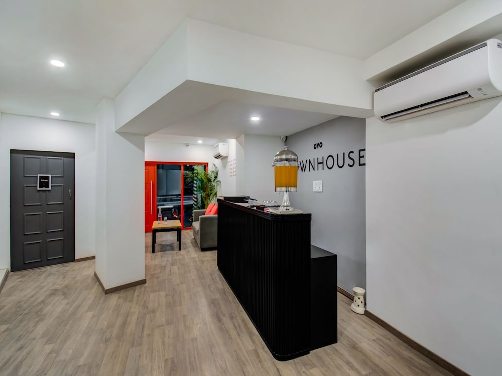 OYO Townhouse 066 Nagpur Station CA Road