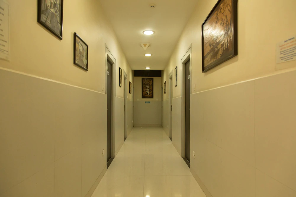 Peanut Hotel by OYO Rooms