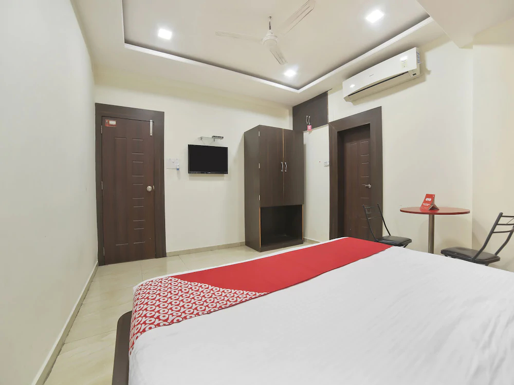 S Cube Service Apartments By OYO Rooms