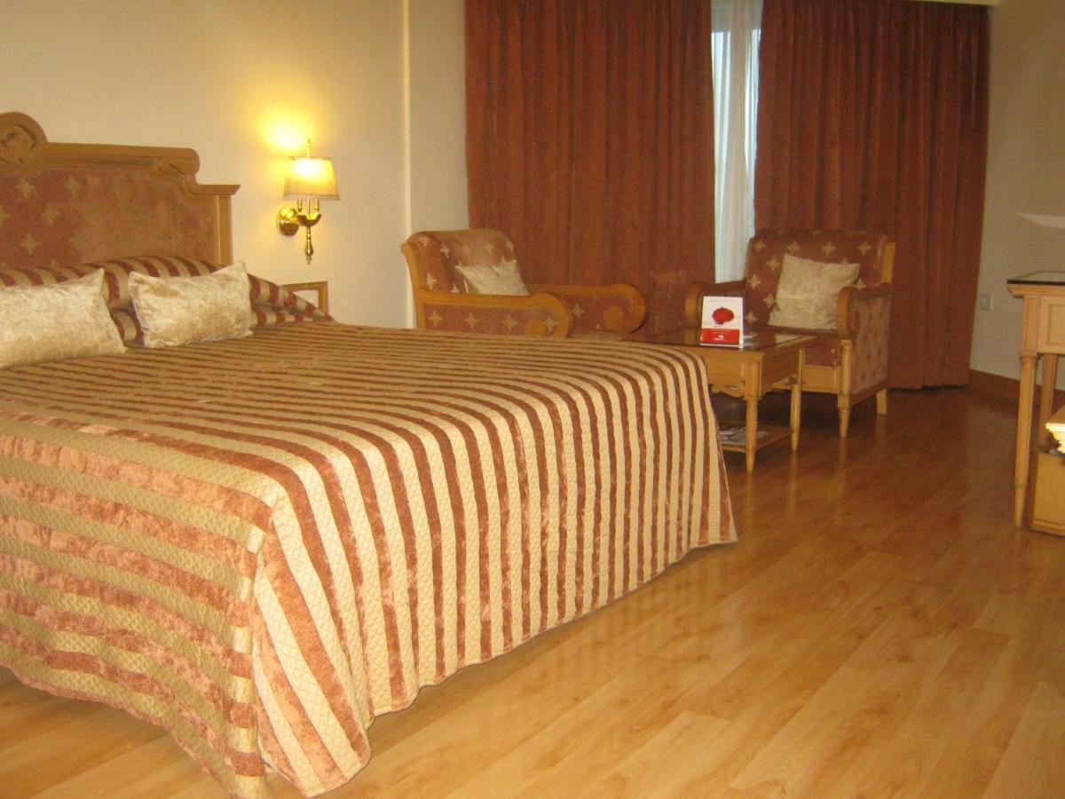 Pride Hotel Nagpur