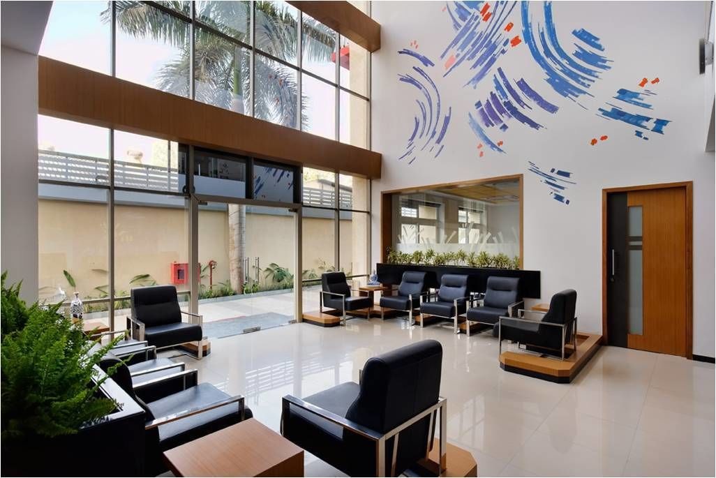Hi5 Hotel & Experience
