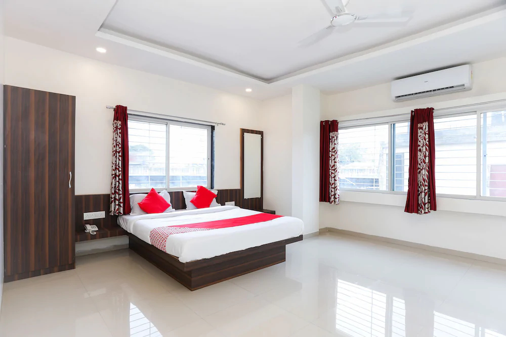 Hotel Namrata By OYO Rooms