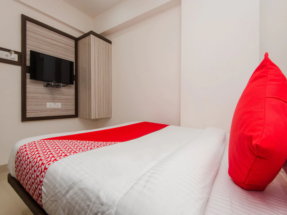 Hotel Gems By OYO Rooms