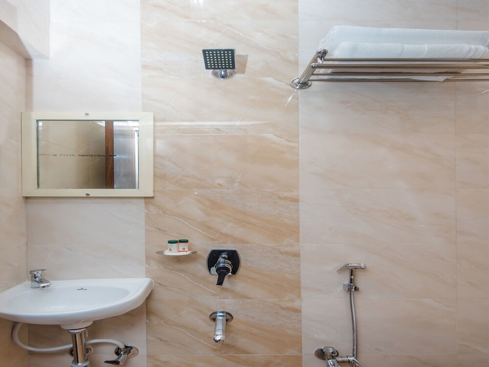 Hotel Gems By OYO Rooms