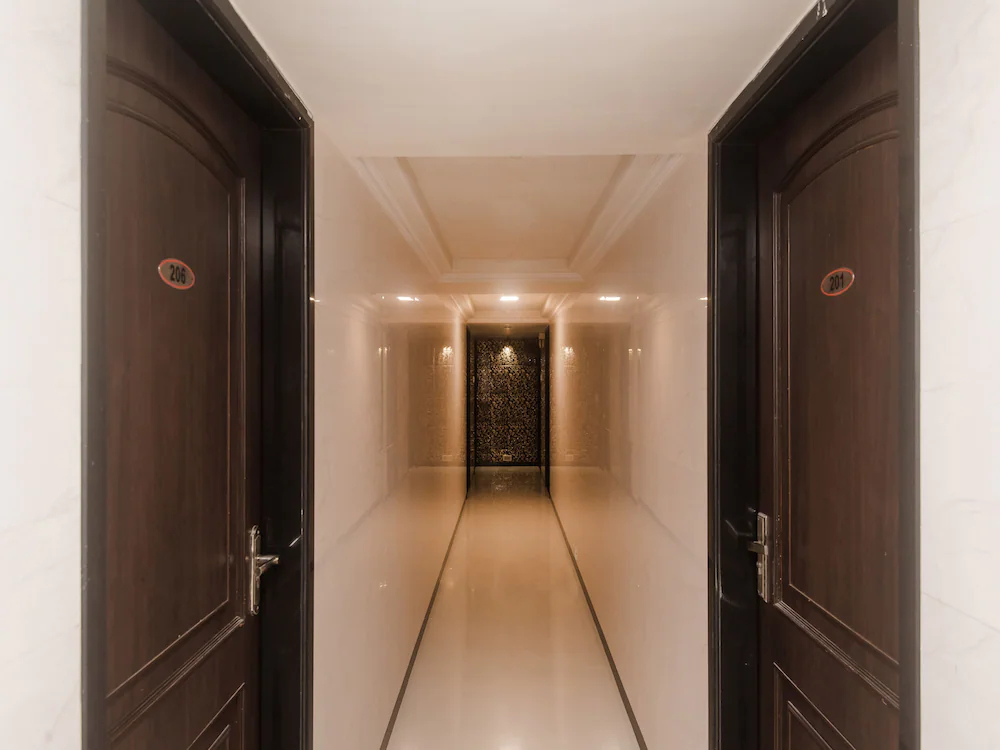 Hotel Solitaire by OYO Rooms