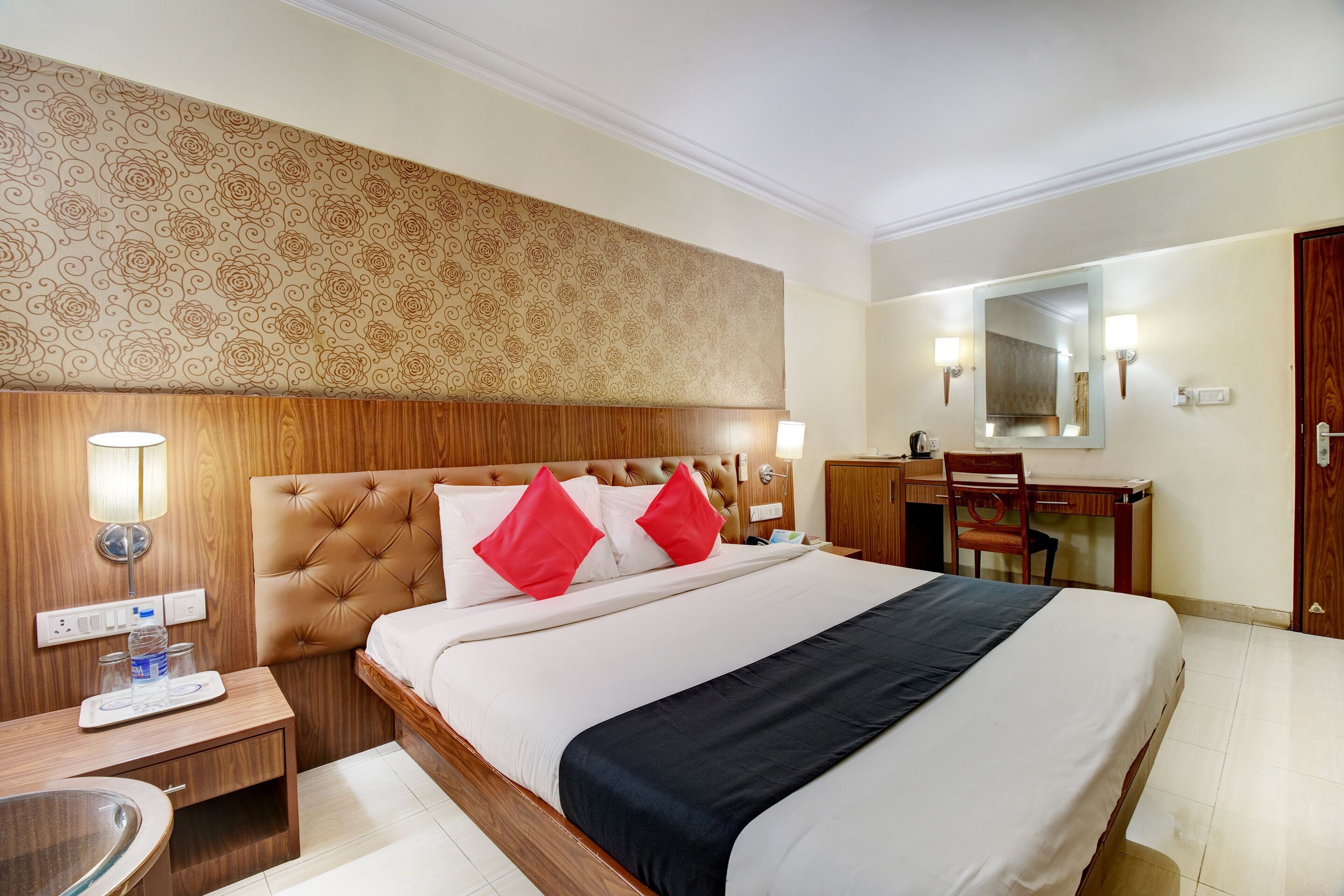 Capital O 48073 K Star Hotel