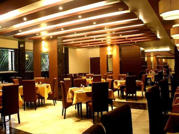 Capital O 48073 K Star Hotel
