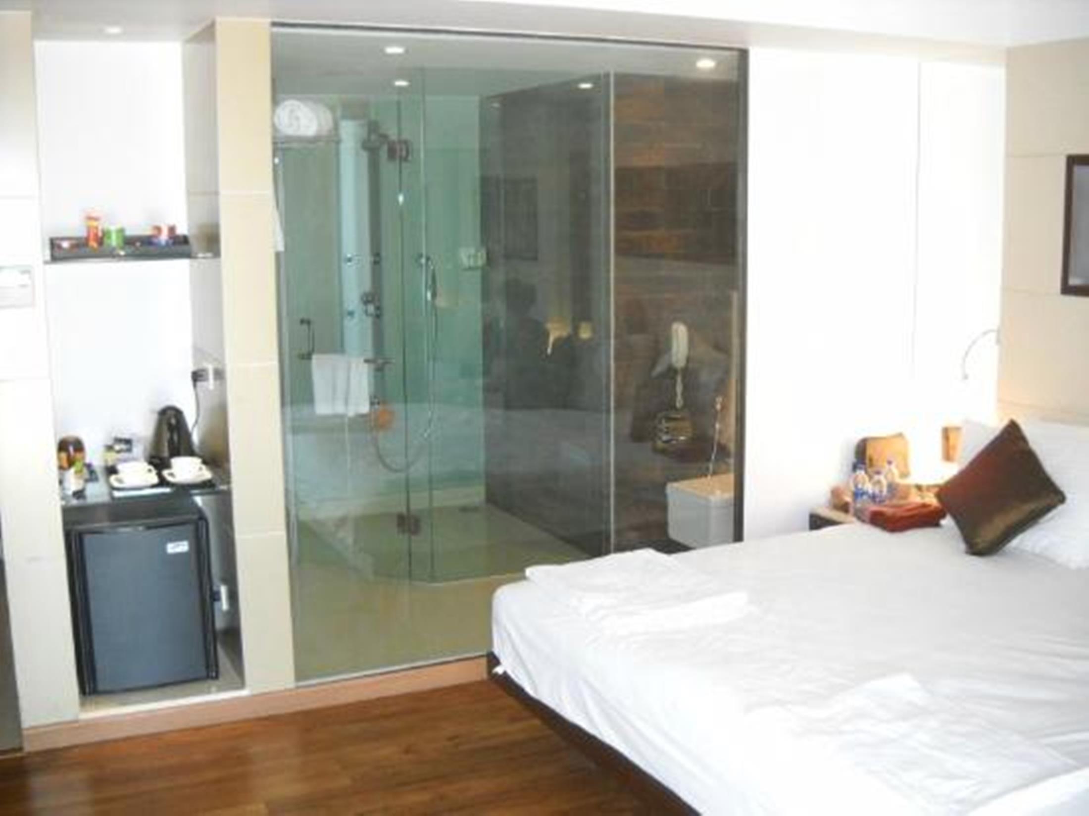 Majestic Court Sarovar Portico