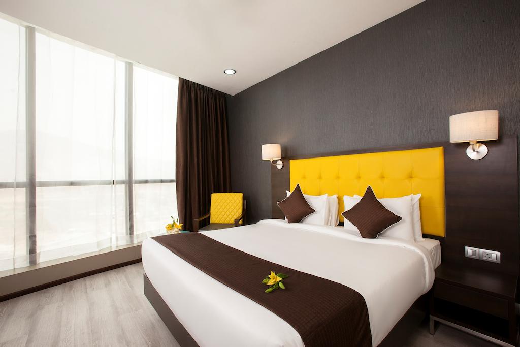 Hotel Mumbai House - Airoli, Navi Mumbai