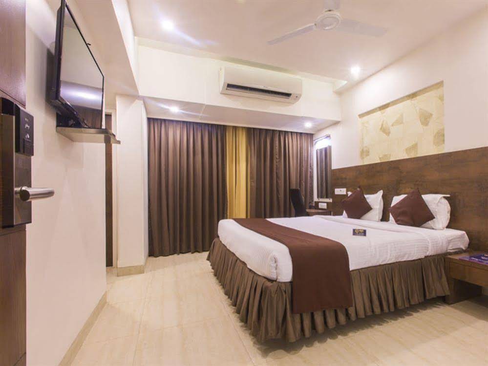 OYO Premium Koparkhairane Navi Mumbai