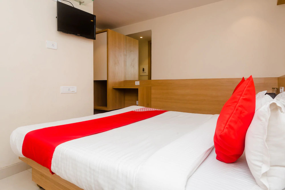Starwood Residency by Fabhotel