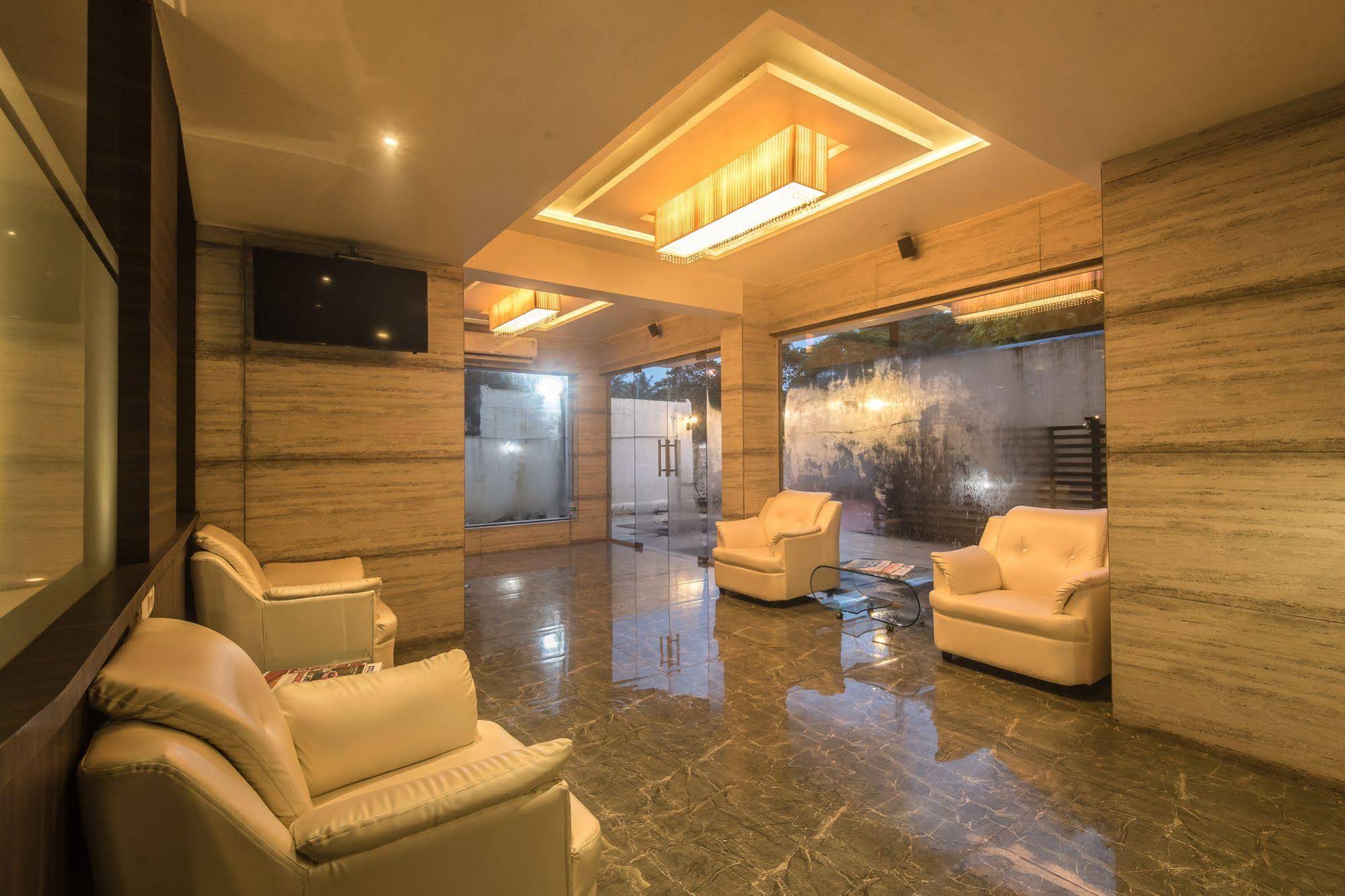 Hotel Crown Inn