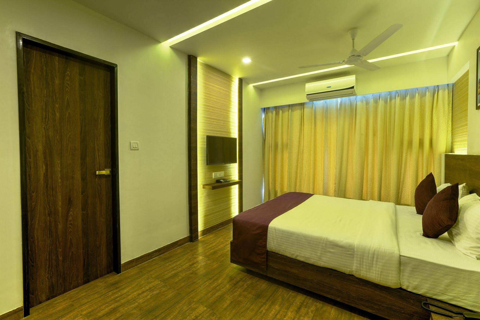 Hotel Crown Inn