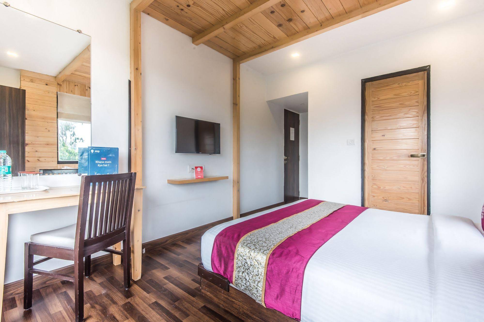 Hotel Crown Inn