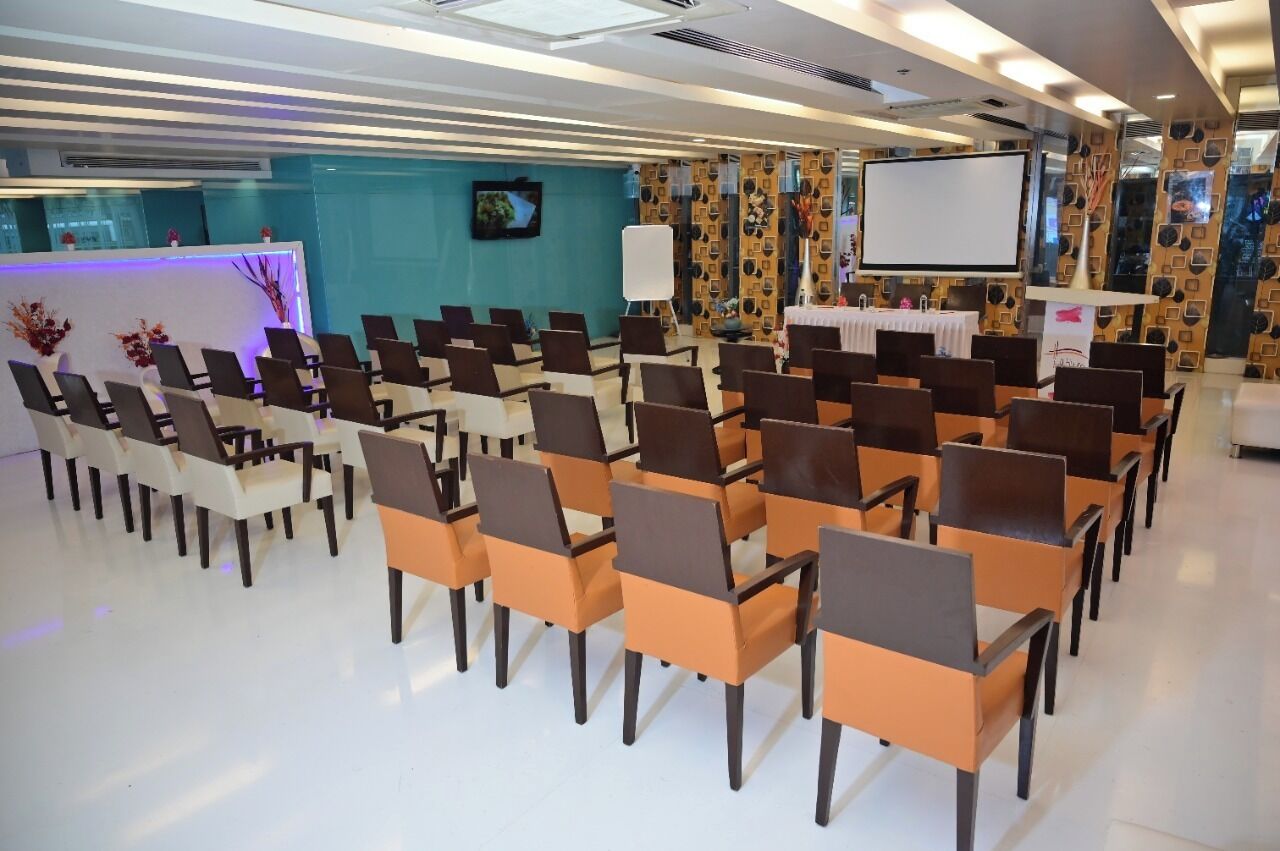 Premier Tamanna Hotel