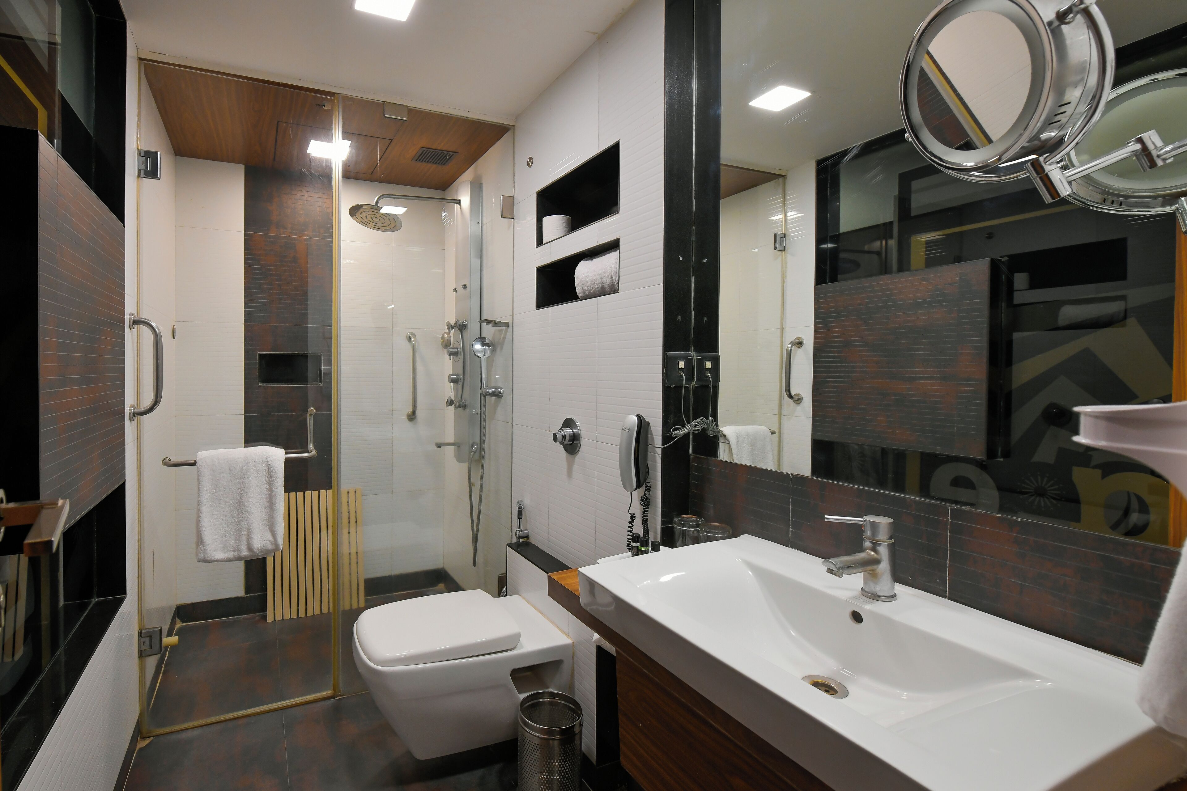 Premier Tamanna Hotel