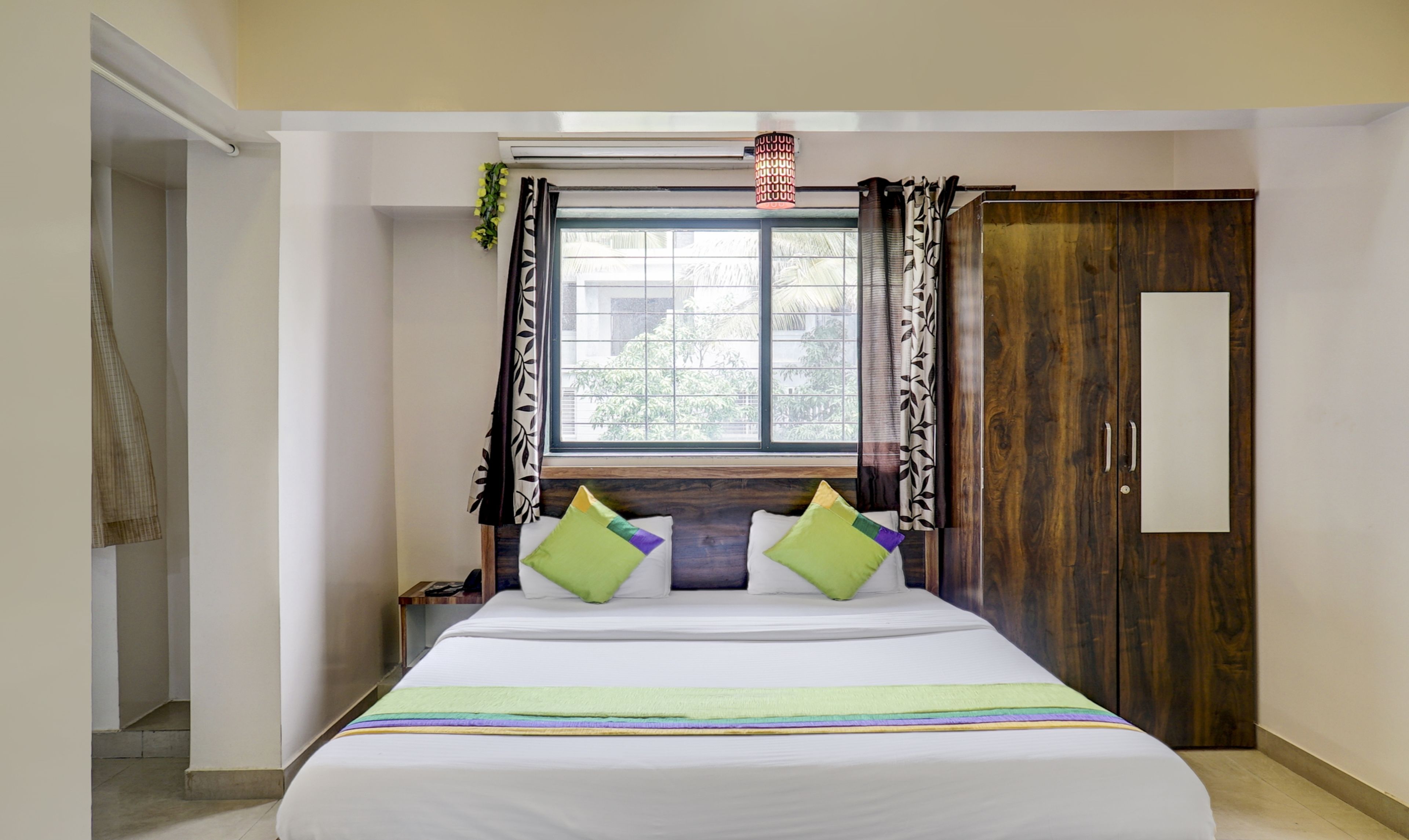 Aero Studio by Treebo