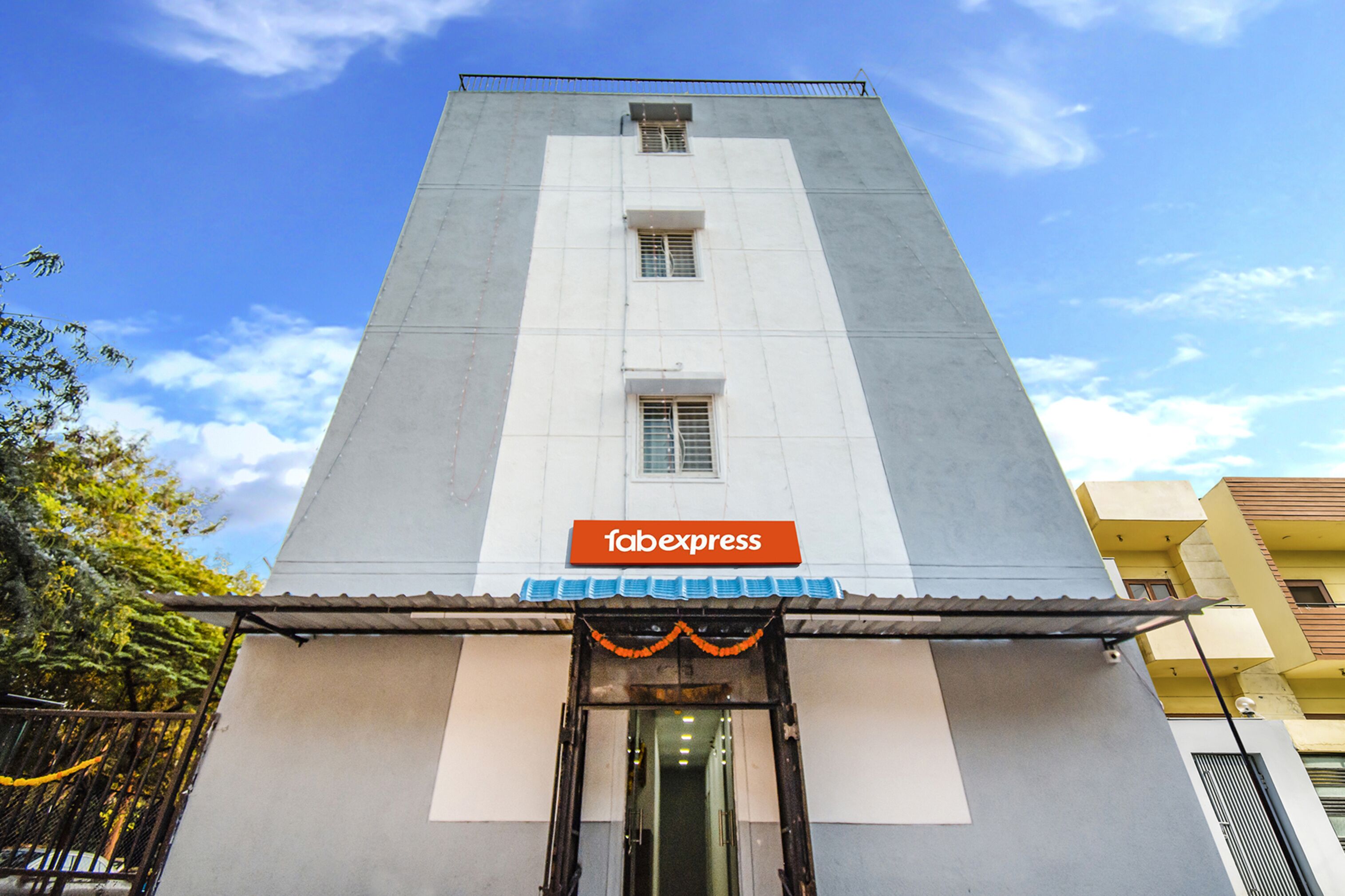 Fabexpress Diamond Residency