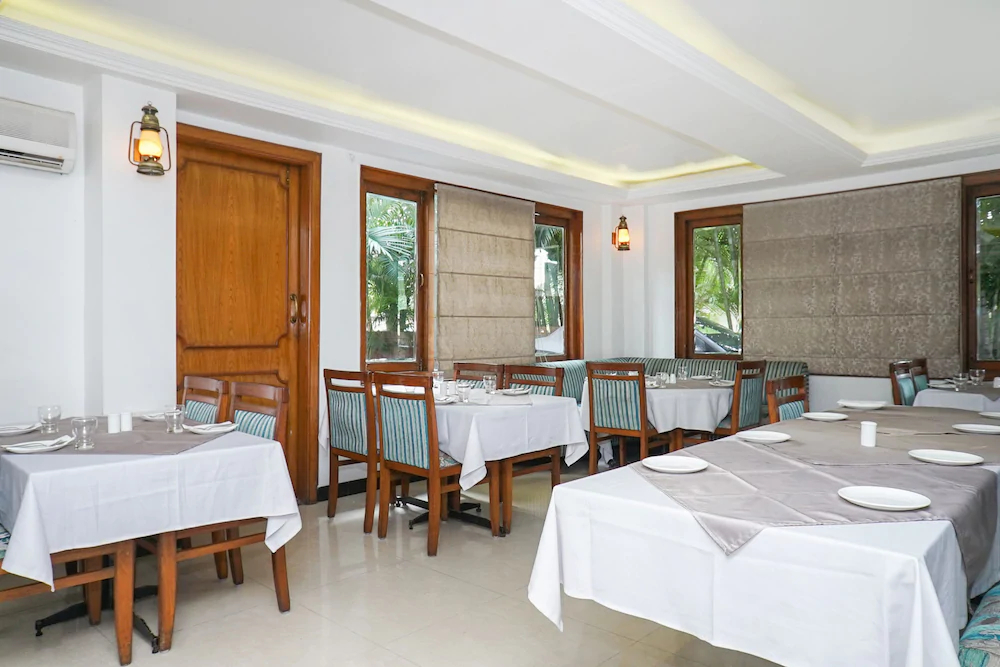 Hotel Coconut Grove by OYO Rooms