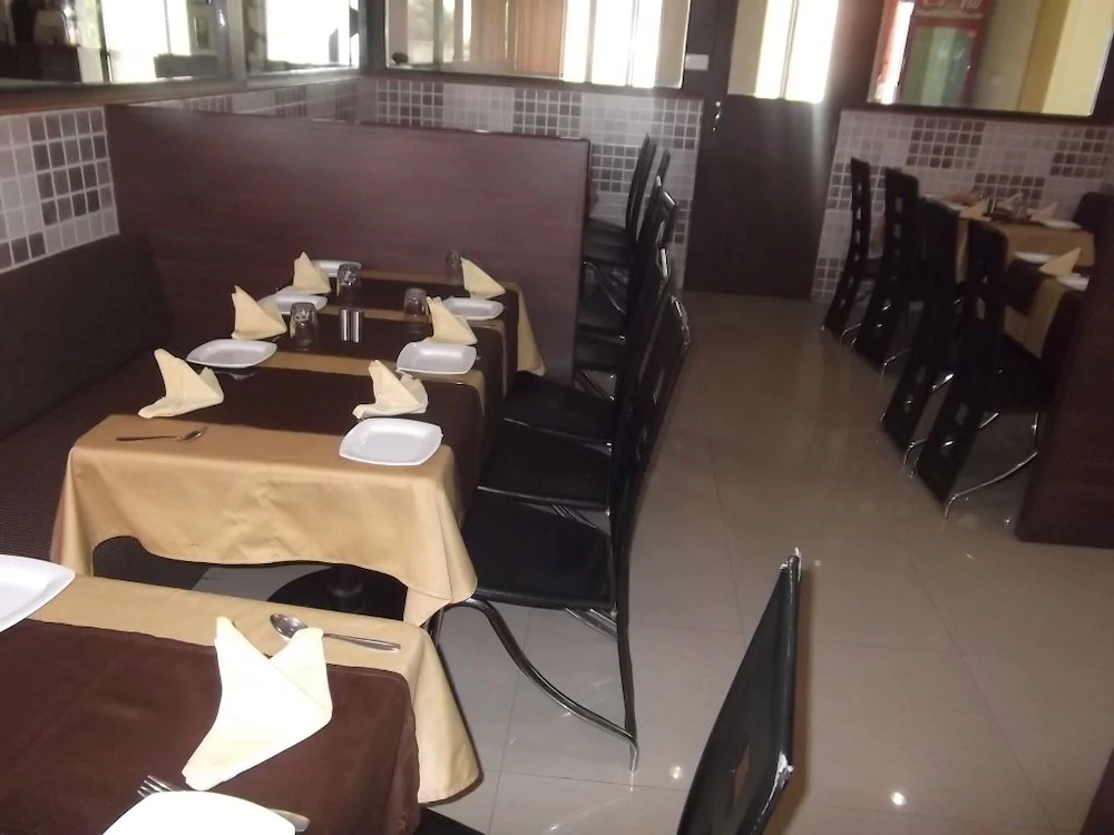 Hotel Nisarg Lounge