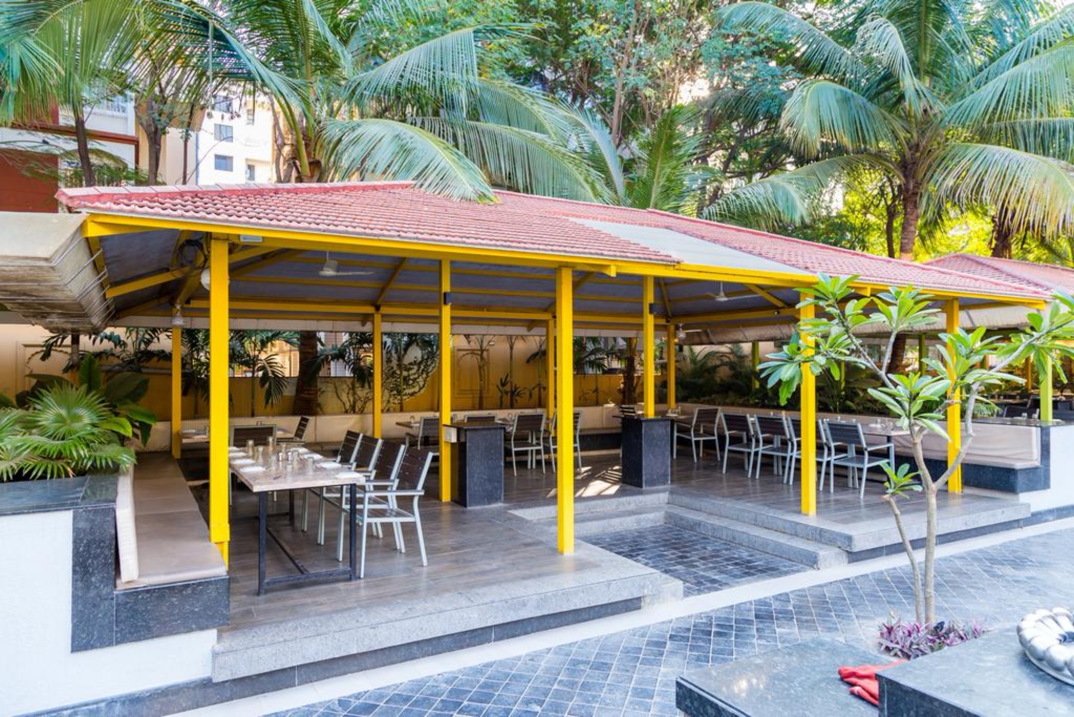 FabHotel Rajwada