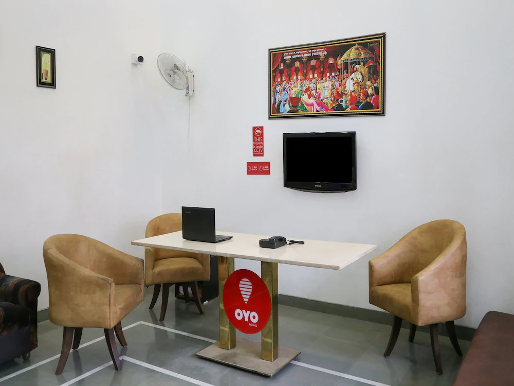 Lrh Service Apartments By OYO Rooms