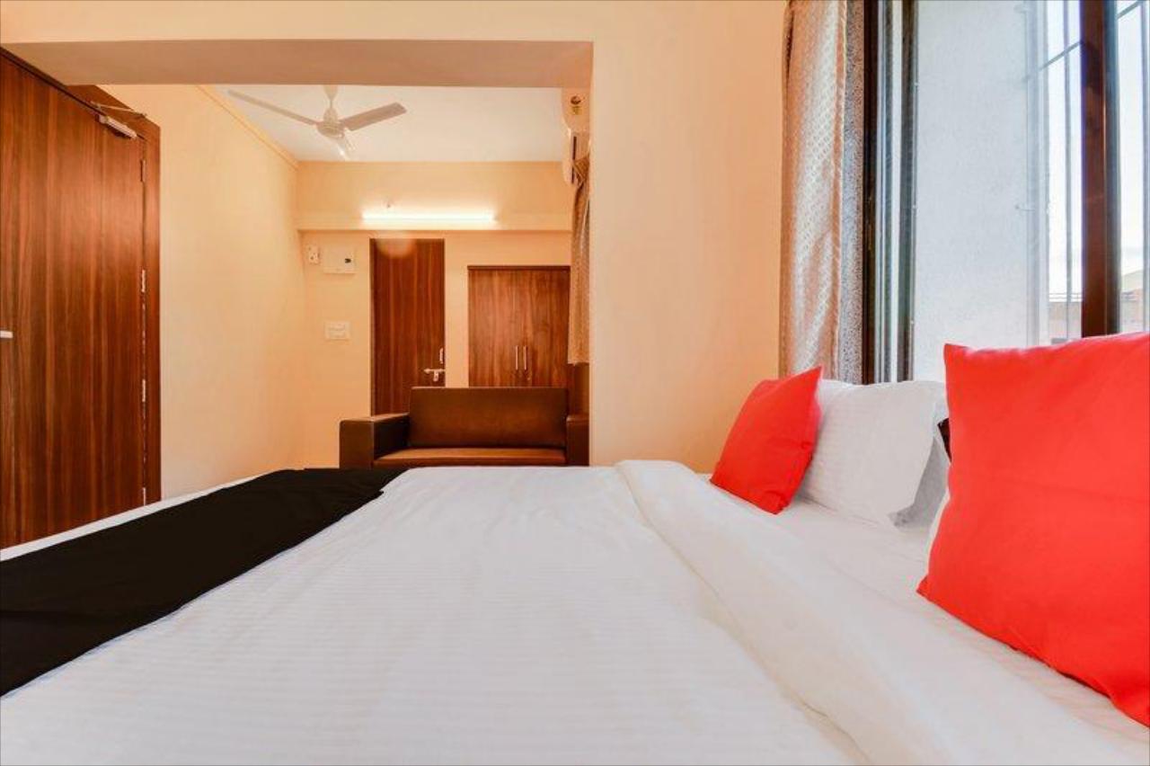 Meera Mansion by OYO Rooms
