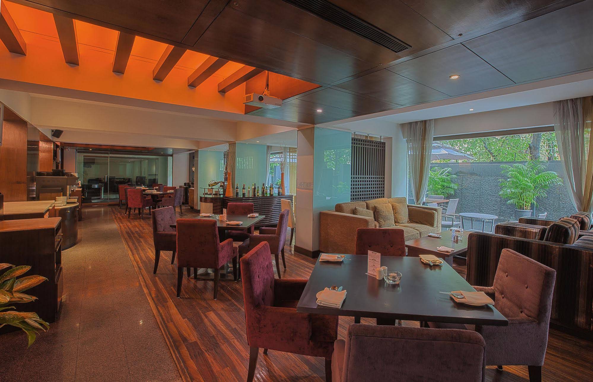 Oakwood Residence Naylor Road Pune