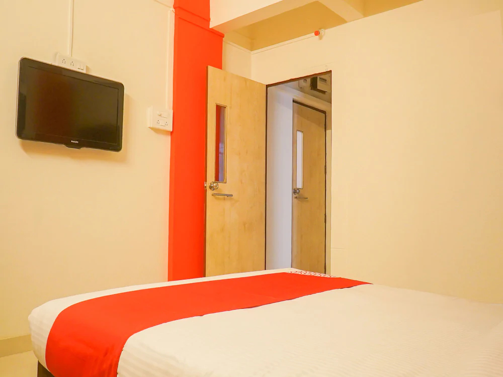 Hotel D Villa by OYO Rooms
