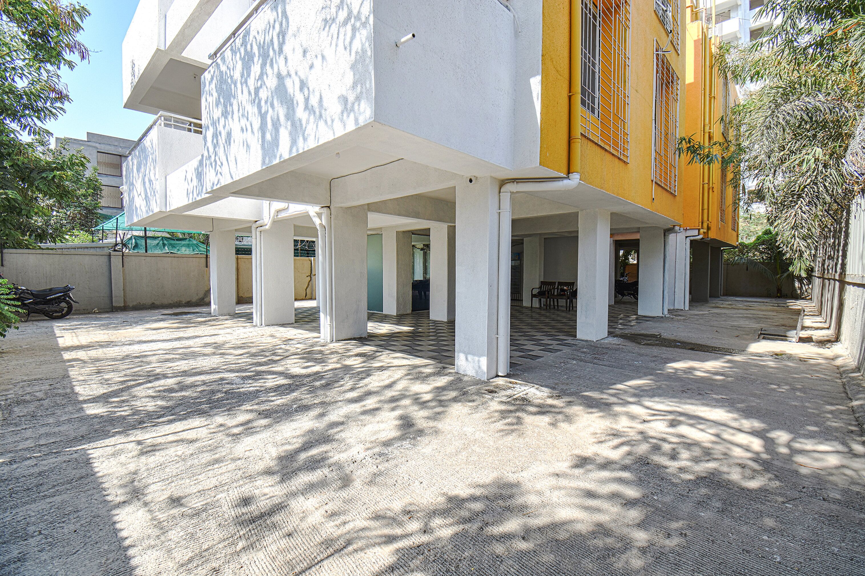 Red Velvet Inn & Suites By Fabhotel